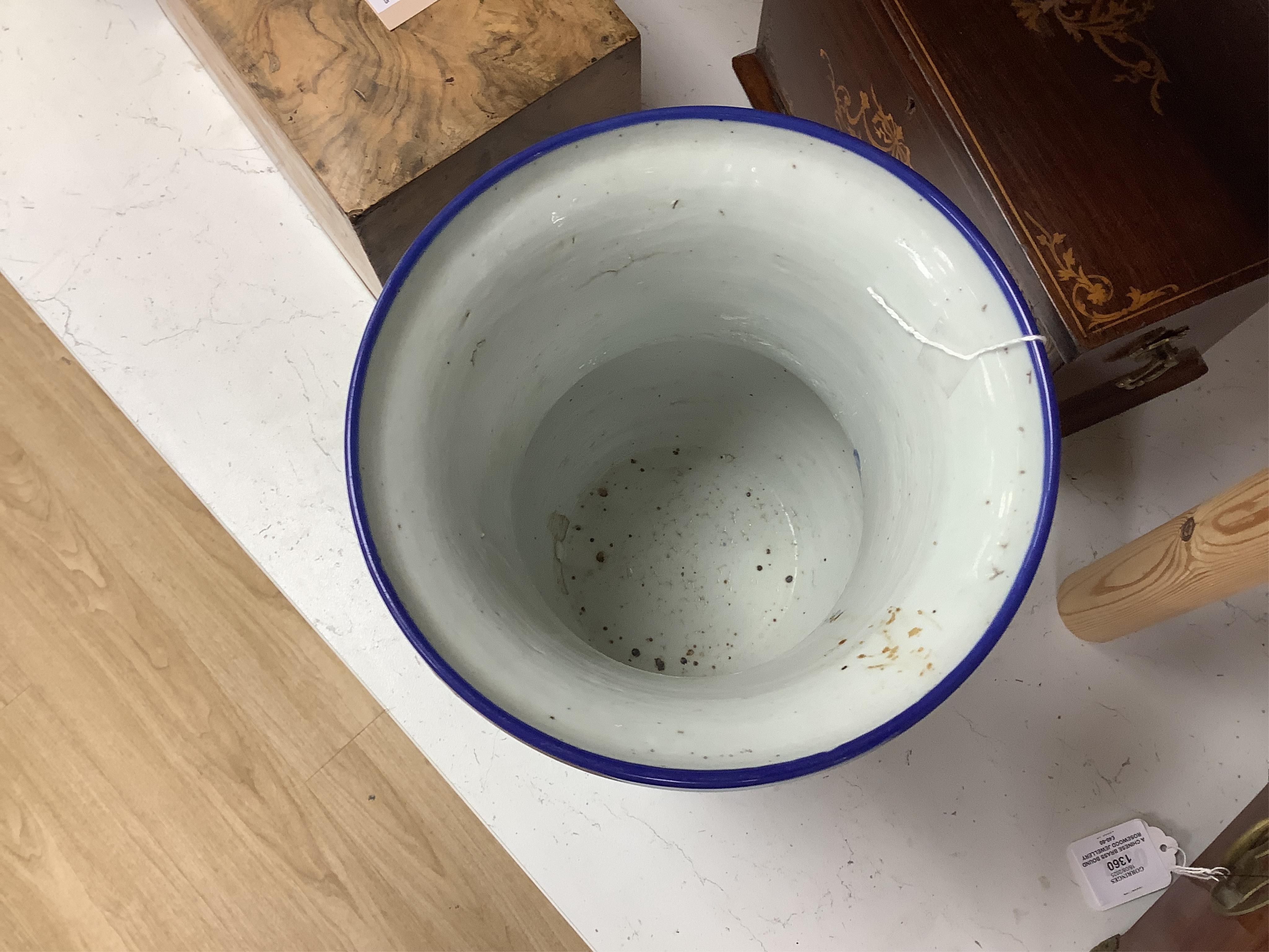 A Chinese blue and white Gu vase, 32cm high